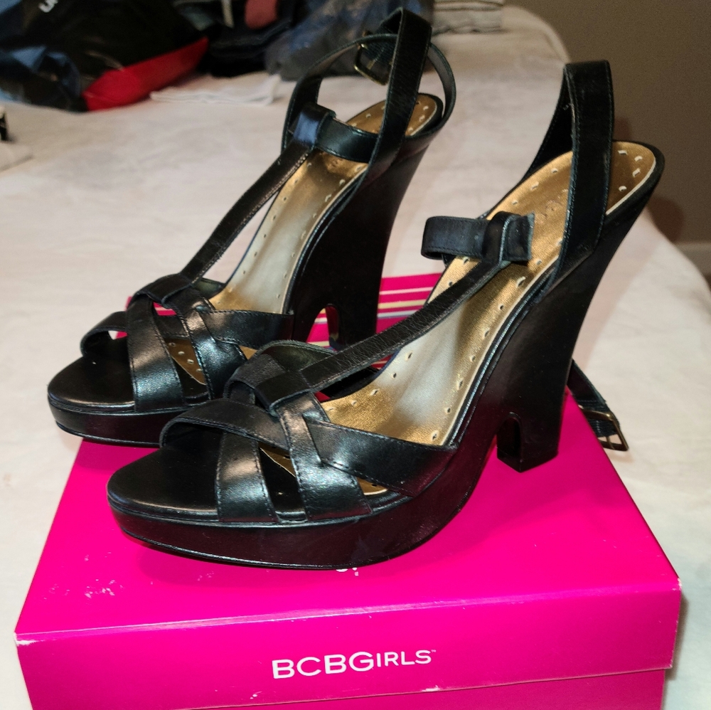 BCBG shoes